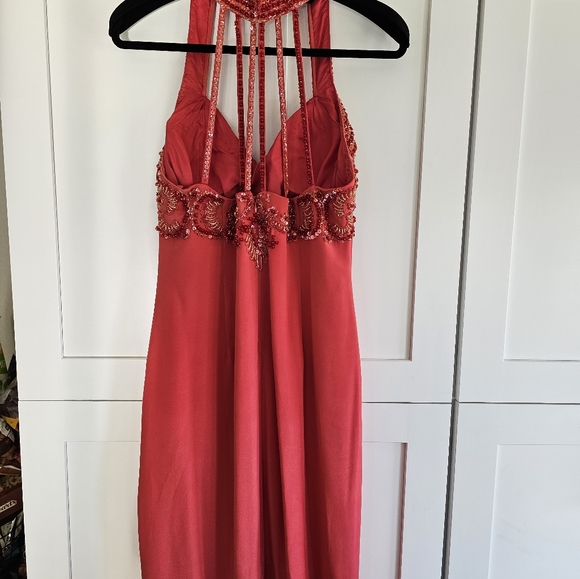 Red/Coral Alyce Paris beaded gown size 14 / 16 - Picture 2 of 9
